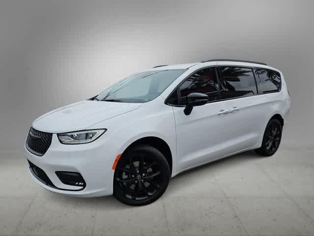 new 2026 Chrysler Pacifica car, priced at $43,929