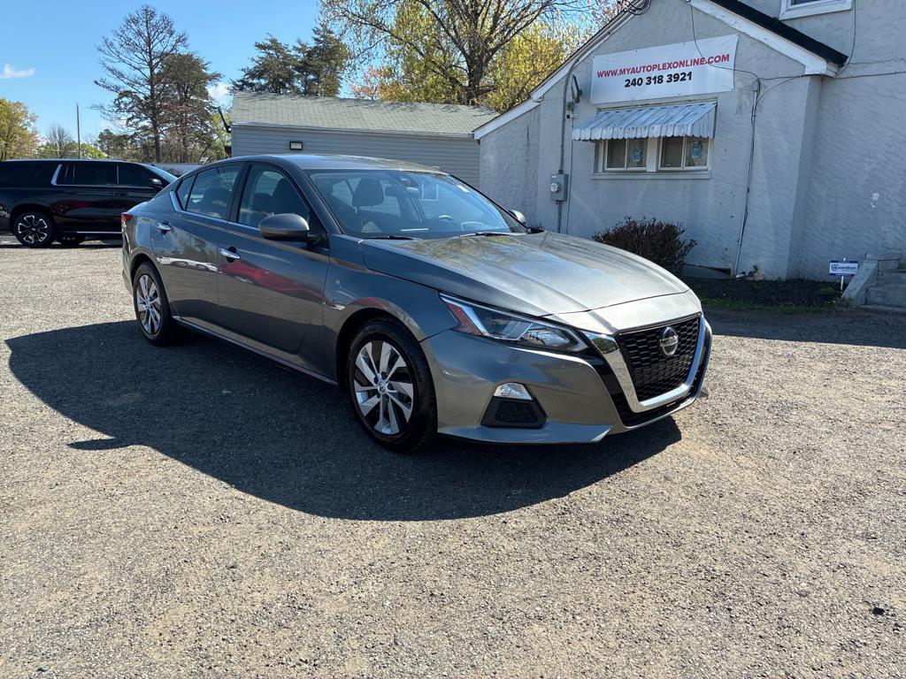 used 2022 Nissan Altima car, priced at $13,896