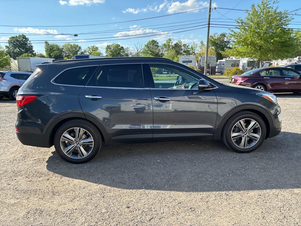 used 2013 Hyundai Santa Fe car, priced at $9,996