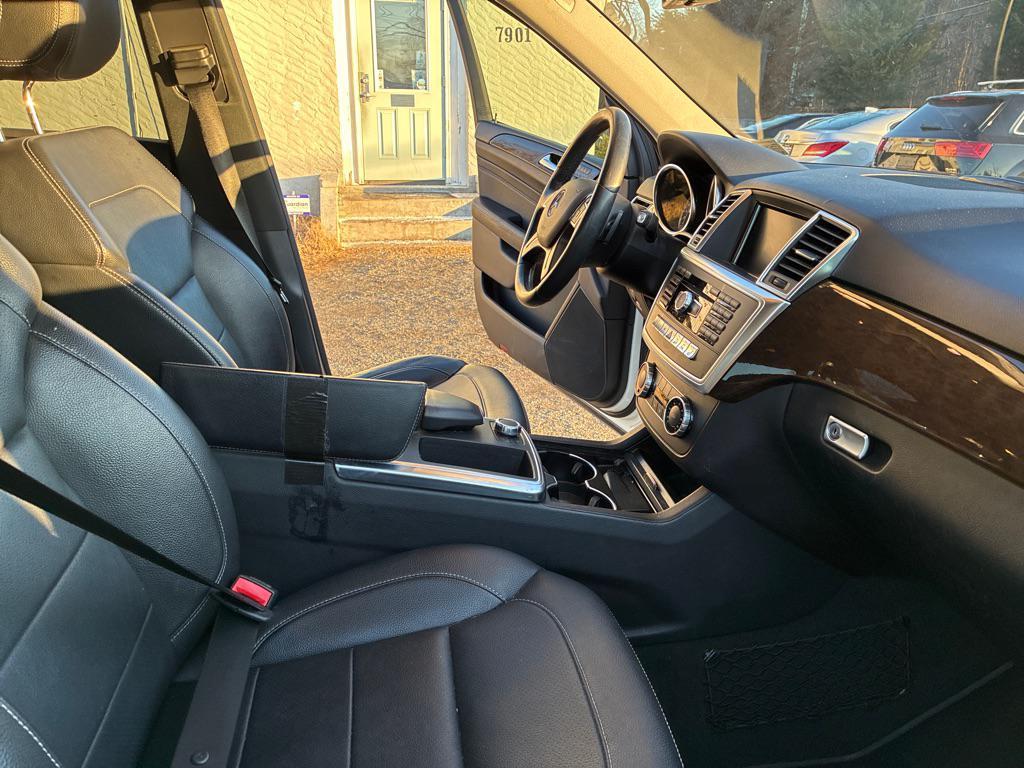 used 2015 Mercedes-Benz M-Class car, priced at $12,996