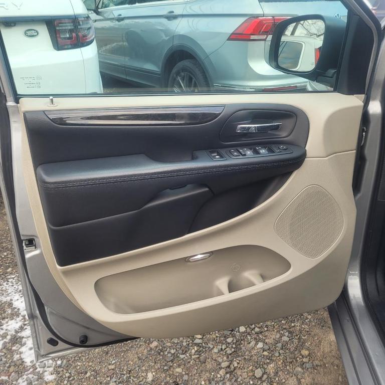 used 2017 Dodge Grand Caravan car, priced at $14,000