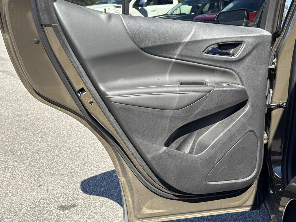 used 2023 Chevrolet Equinox car, priced at $21,986