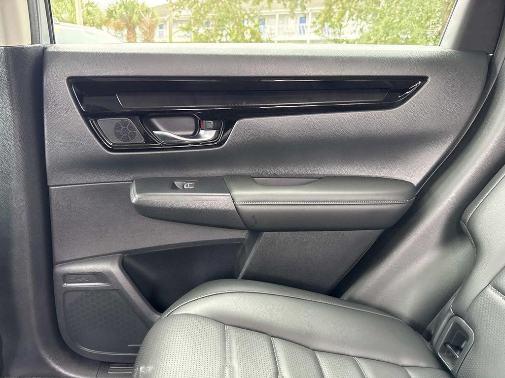 used 2025 Honda CR-V car, priced at $32,500