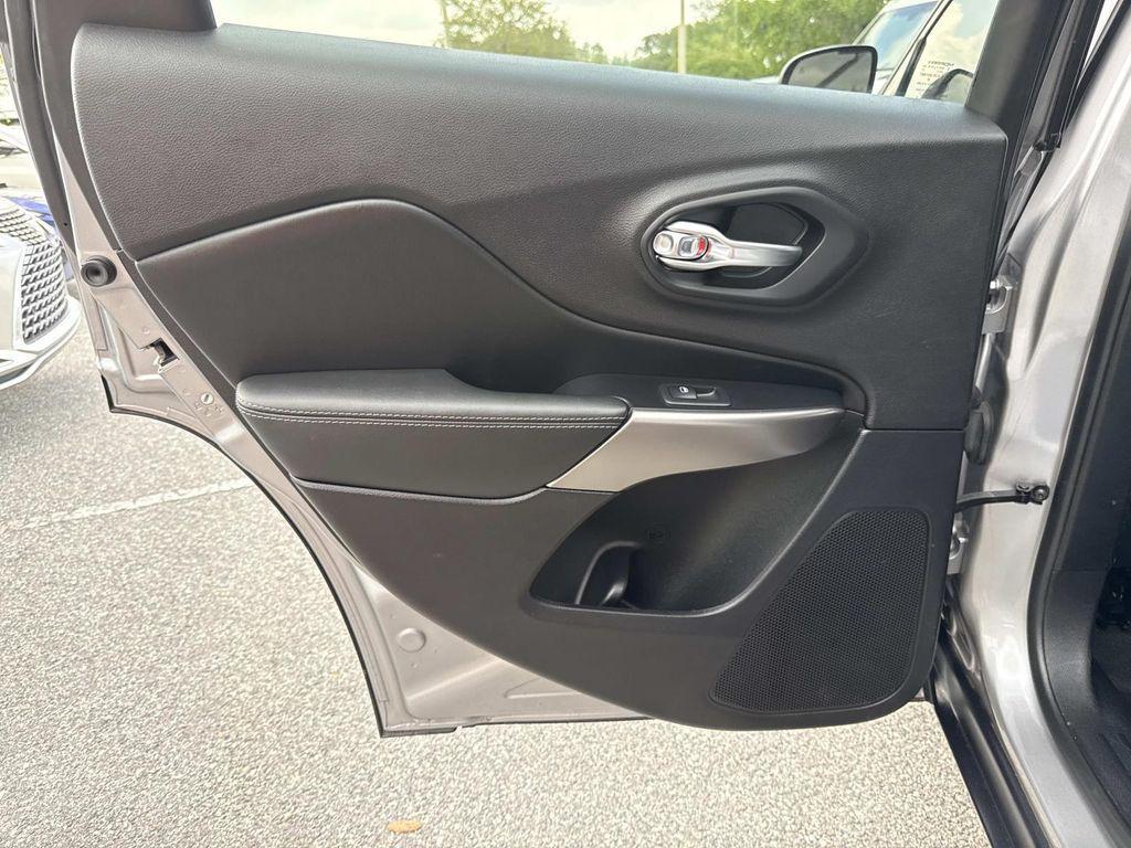 used 2020 Jeep Cherokee car, priced at $18,937