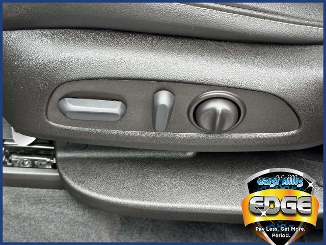 used 2023 Chevrolet Traverse car, priced at $28,995