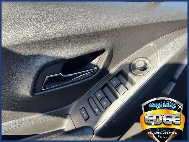 used 2022 Chevrolet Trax car, priced at $15,995