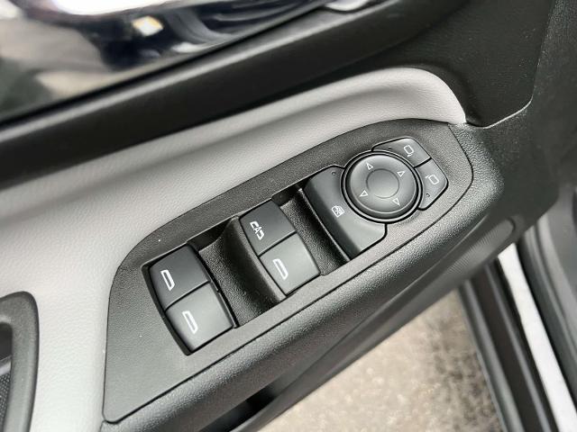 used 2023 Chevrolet Equinox car, priced at $18,495