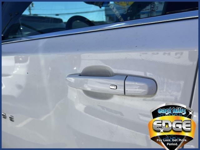 used 2022 Chevrolet Traverse car, priced at $17,995