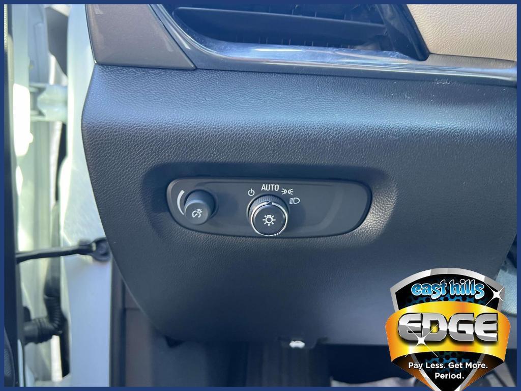 used 2022 Chevrolet Traverse car, priced at $17,995