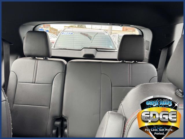 used 2023 Chevrolet Traverse car, priced at $32,495