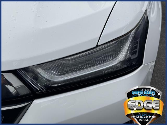 used 2023 Chevrolet Traverse car, priced at $32,495