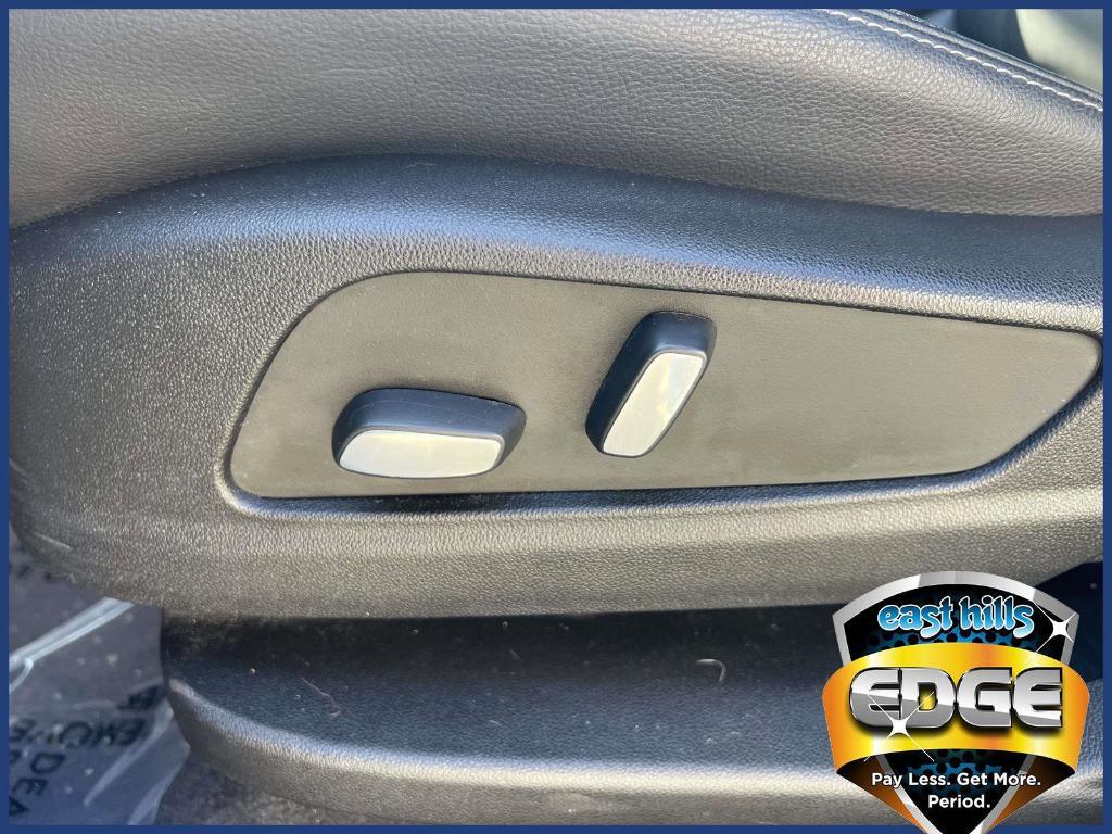 used 2023 Cadillac XT6 car, priced at $31,995