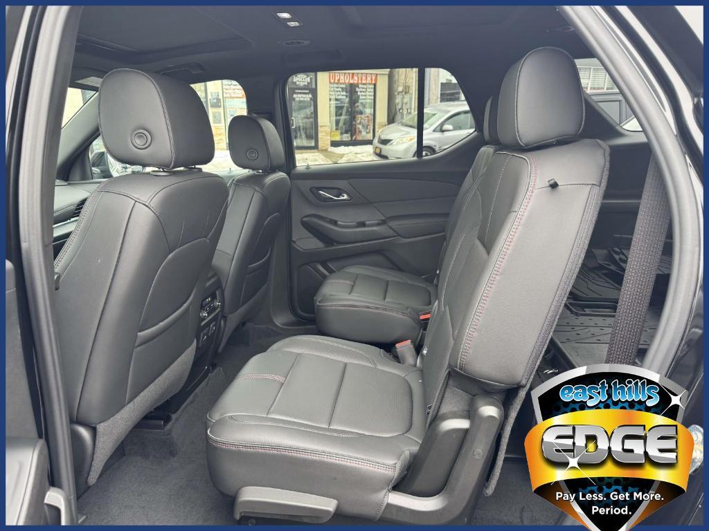used 2023 Chevrolet Traverse car, priced at $32,995
