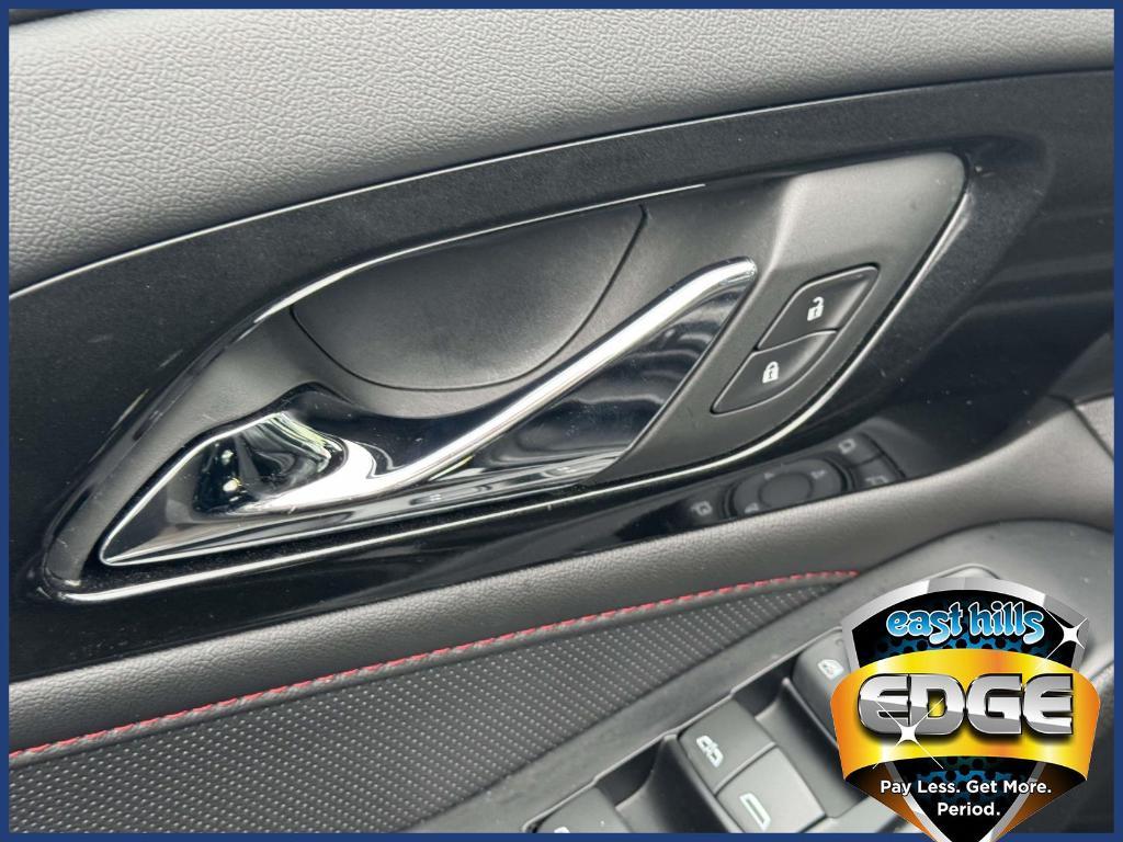 used 2023 Chevrolet Traverse car, priced at $32,995