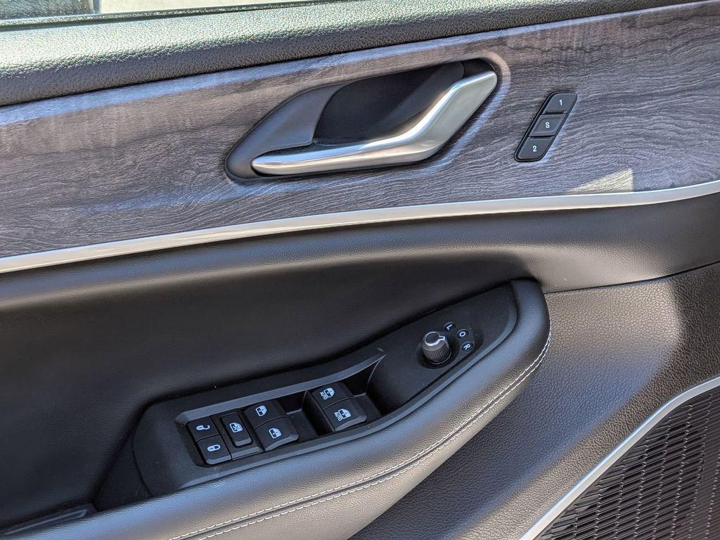used 2024 Jeep Grand Cherokee 4xe car, priced at $33,674