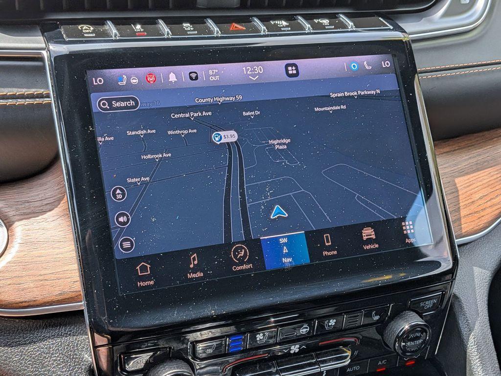 used 2022 Jeep Grand Cherokee car, priced at $39,999