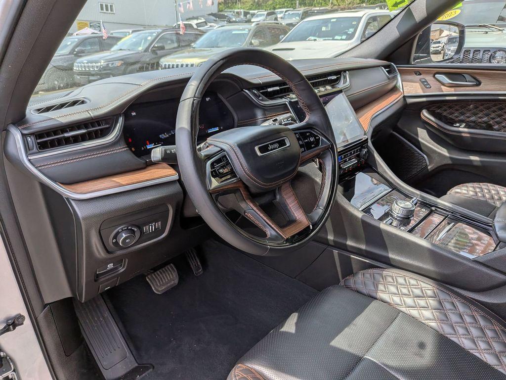 used 2022 Jeep Grand Cherokee car, priced at $39,999