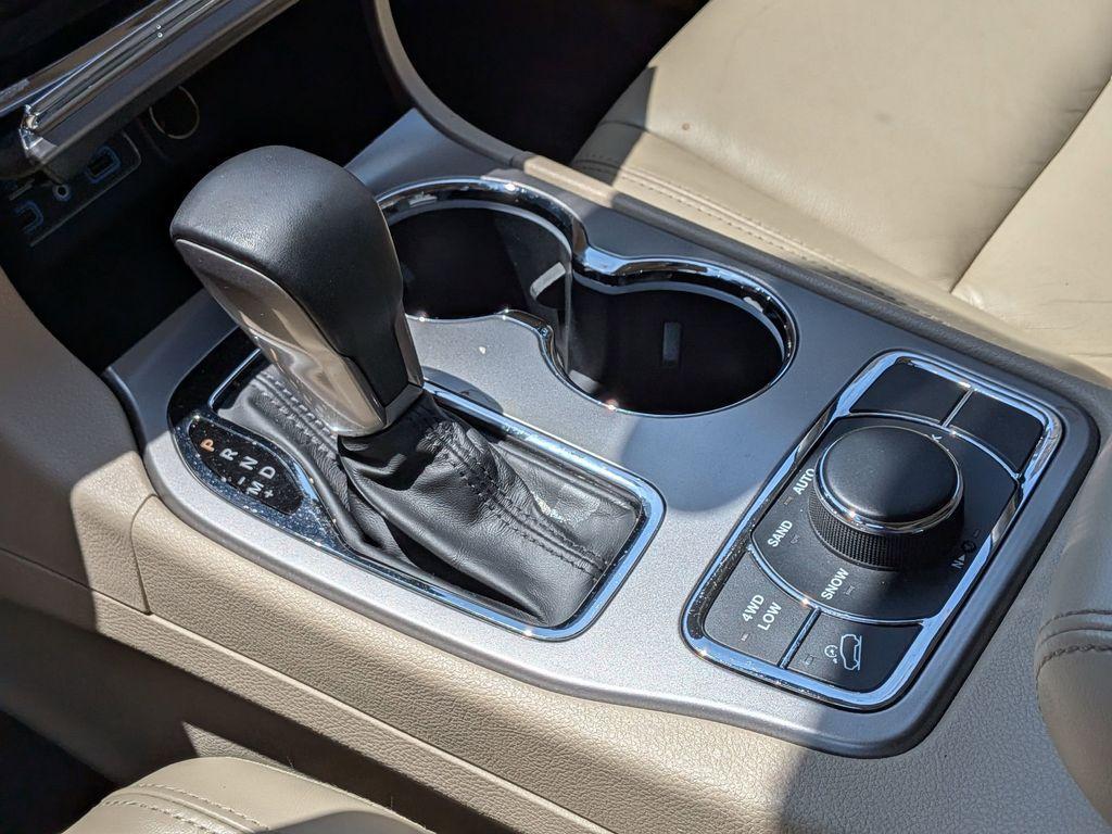 used 2020 Jeep Grand Cherokee car, priced at $27,174