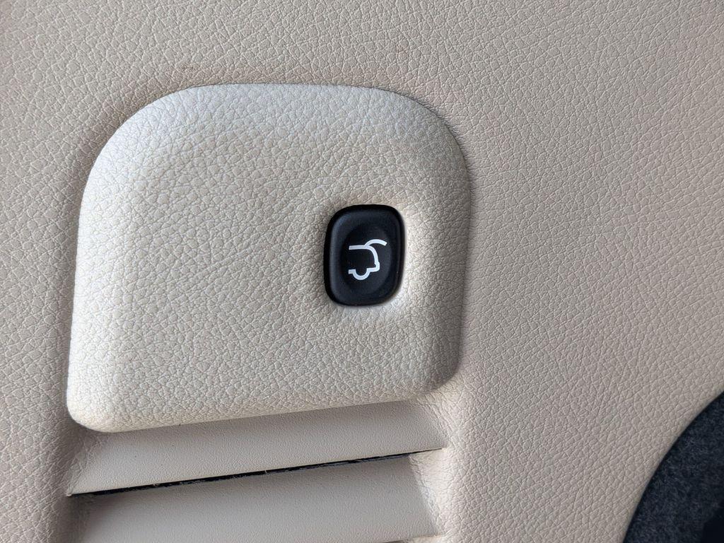 used 2020 Jeep Grand Cherokee car, priced at $27,174