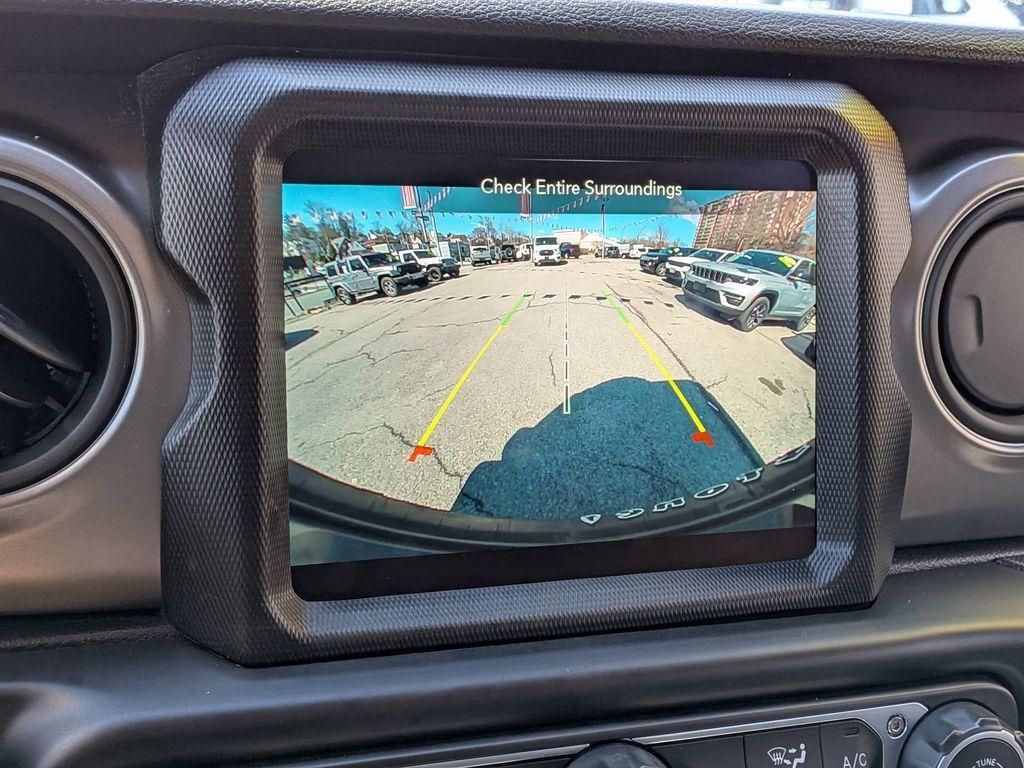 used 2022 Jeep Wrangler Unlimited car, priced at $32,999