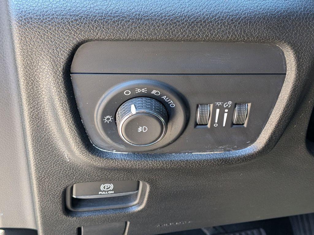 used 2023 Jeep Grand Cherokee car, priced at $36,999