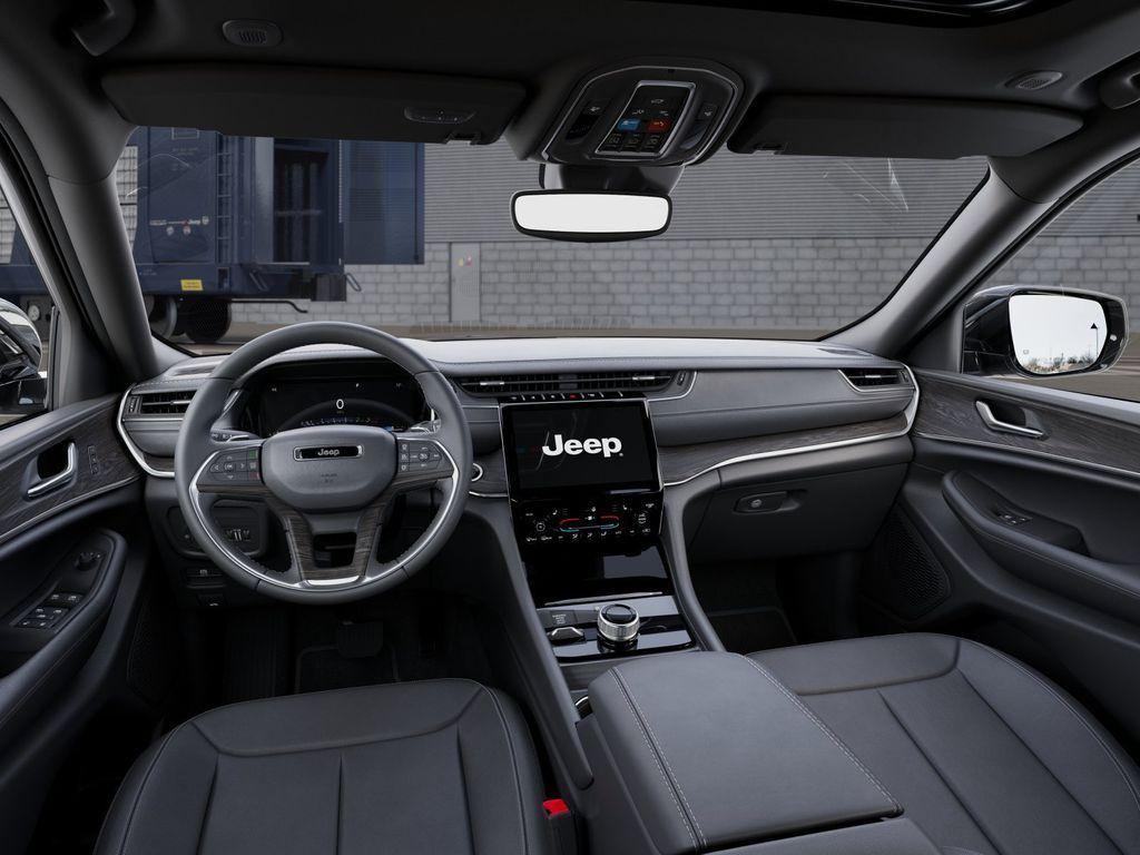 new 2025 Jeep Grand Cherokee car, priced at $48,390