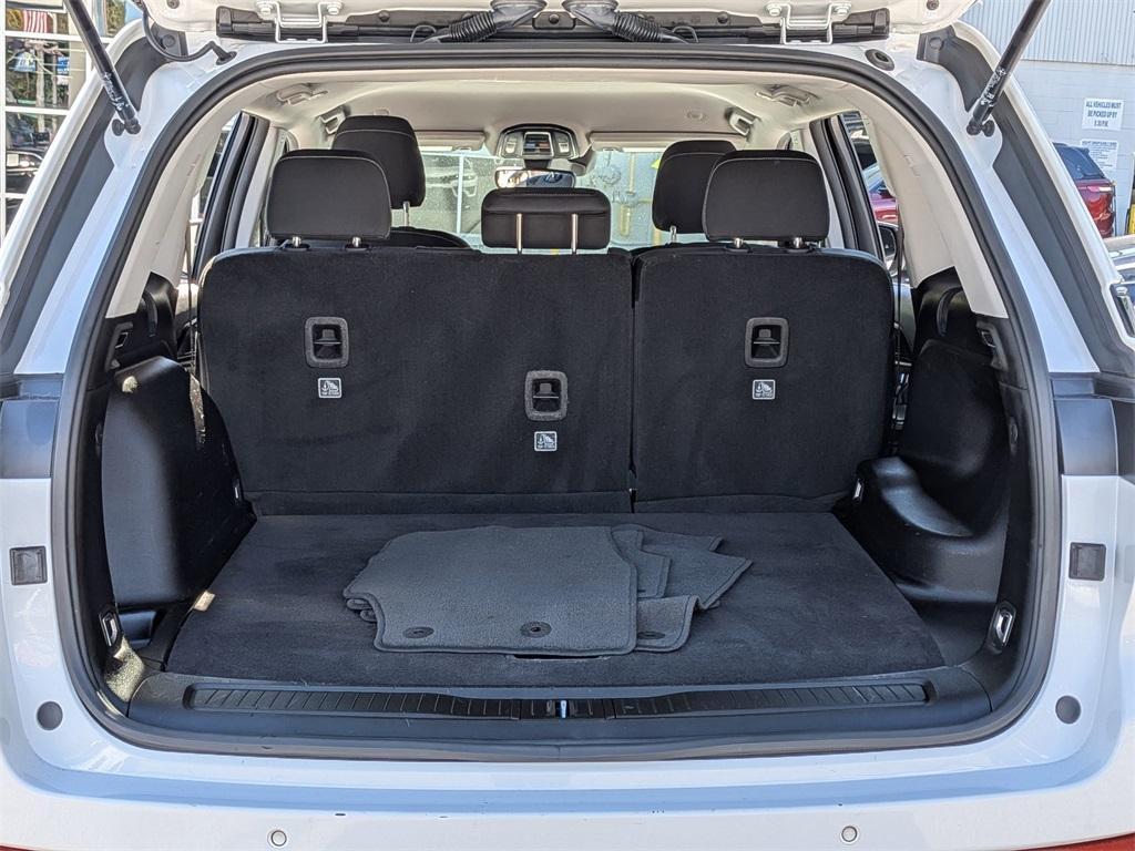 used 2023 Jeep Grand Cherokee car, priced at $26,499