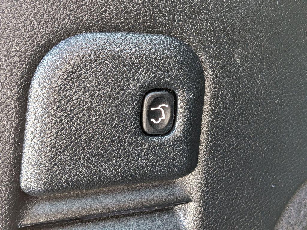 used 2021 Jeep Grand Cherokee car, priced at $27,174