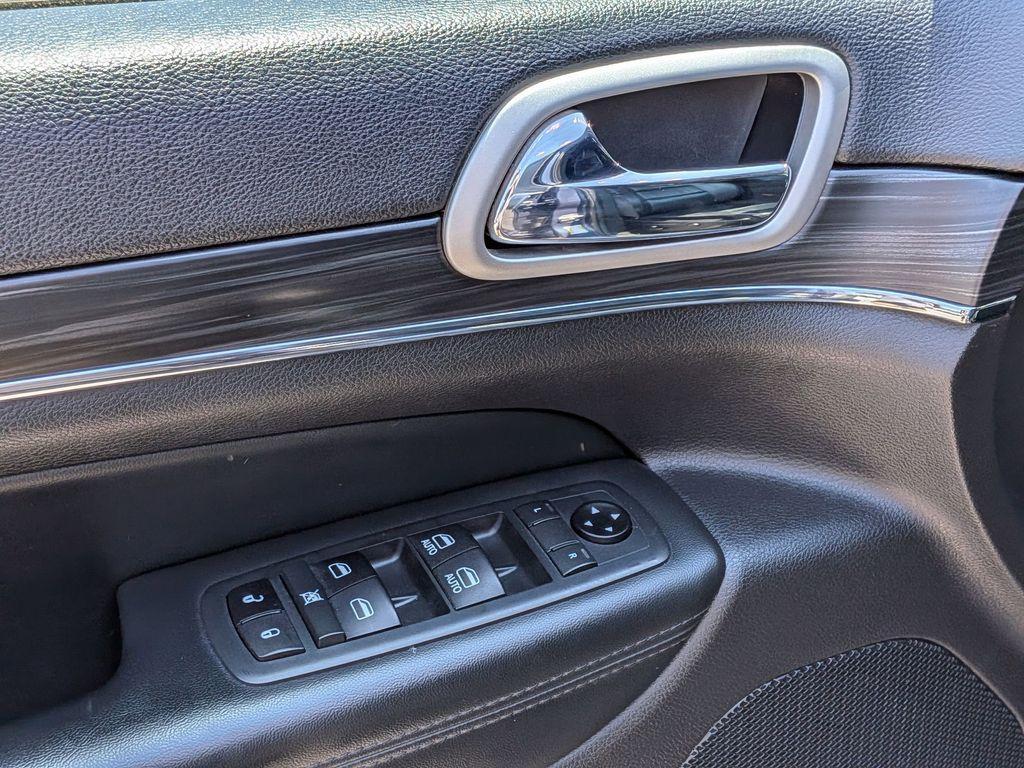 used 2021 Jeep Grand Cherokee car, priced at $27,174