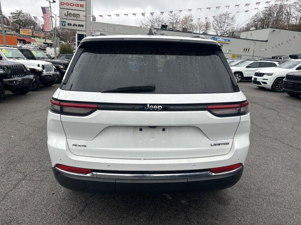 used 2023 Jeep Grand Cherokee car, priced at $33,174