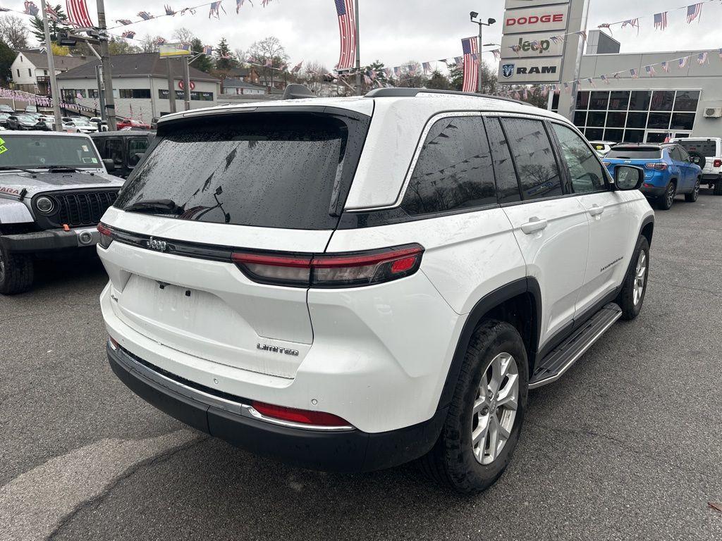 used 2023 Jeep Grand Cherokee car, priced at $33,174
