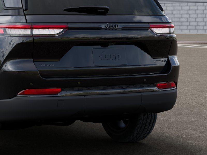new 2025 Jeep Grand Cherokee car, priced at $46,470
