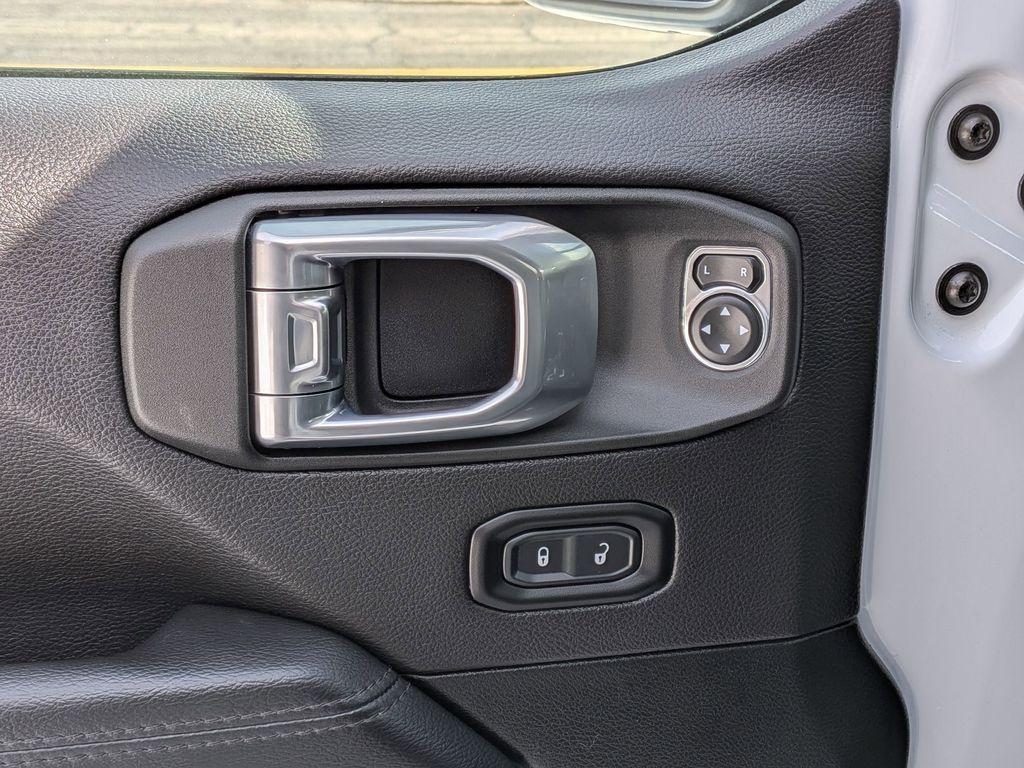 used 2022 Jeep Wrangler Unlimited car, priced at $38,999