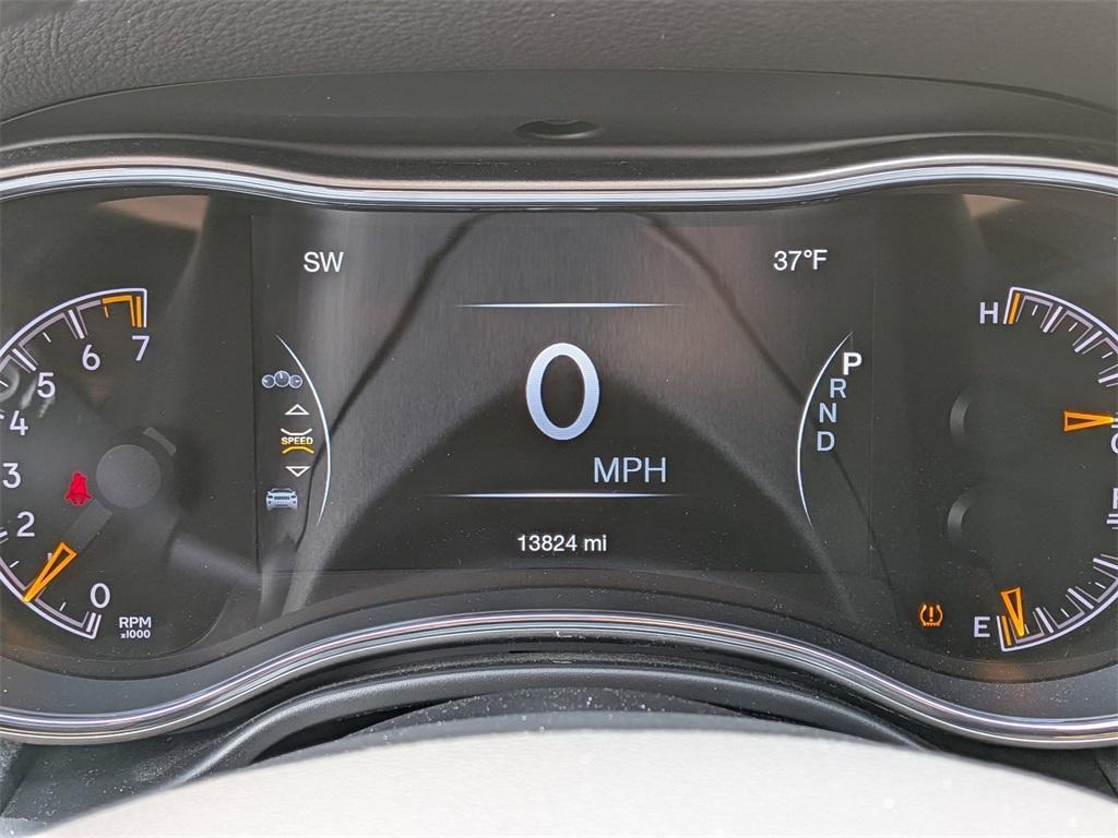 used 2022 Jeep Grand Cherokee WK car, priced at $28,999