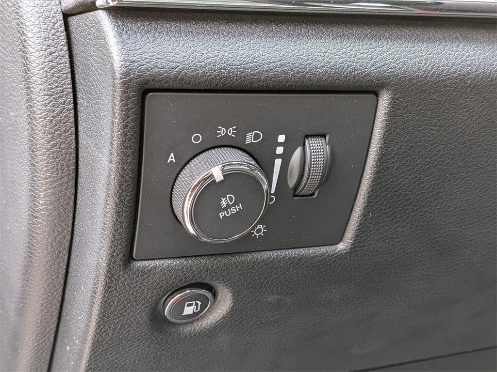 used 2022 Jeep Grand Cherokee WK car, priced at $28,999