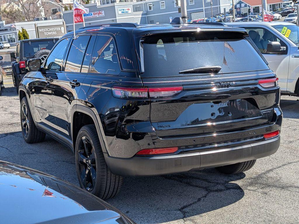 used 2023 Jeep Grand Cherokee car, priced at $35,999