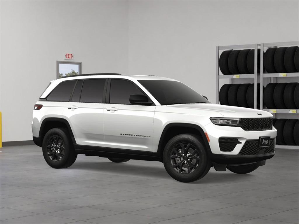 new 2025 Jeep Grand Cherokee car, priced at $43,885