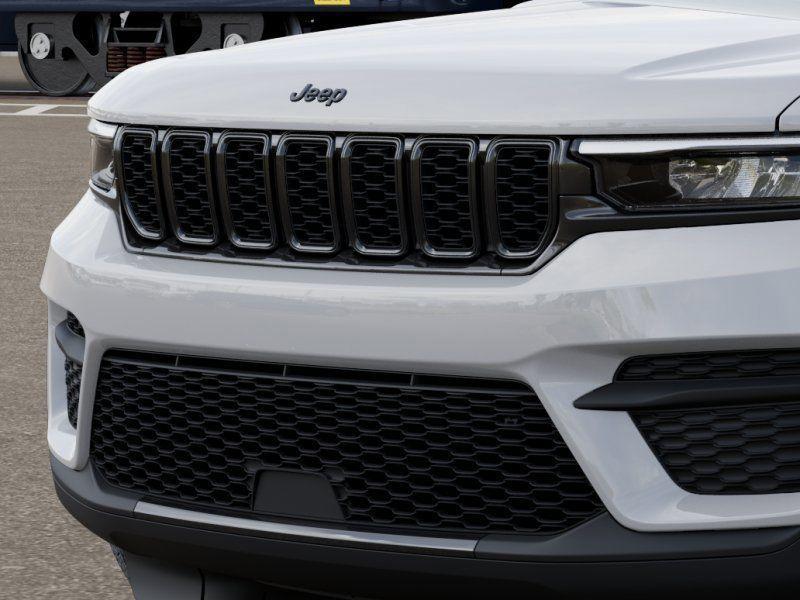 new 2025 Jeep Grand Cherokee car, priced at $42,910