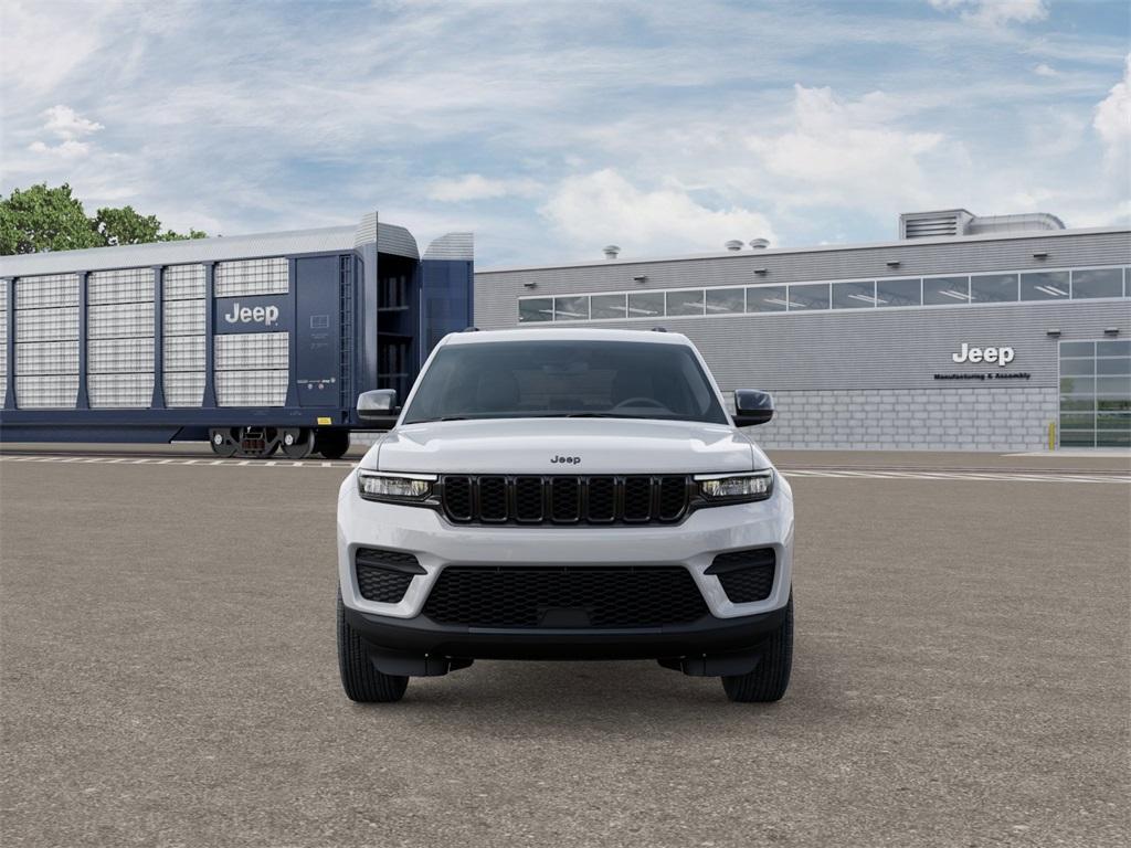 new 2025 Jeep Grand Cherokee car, priced at $43,885