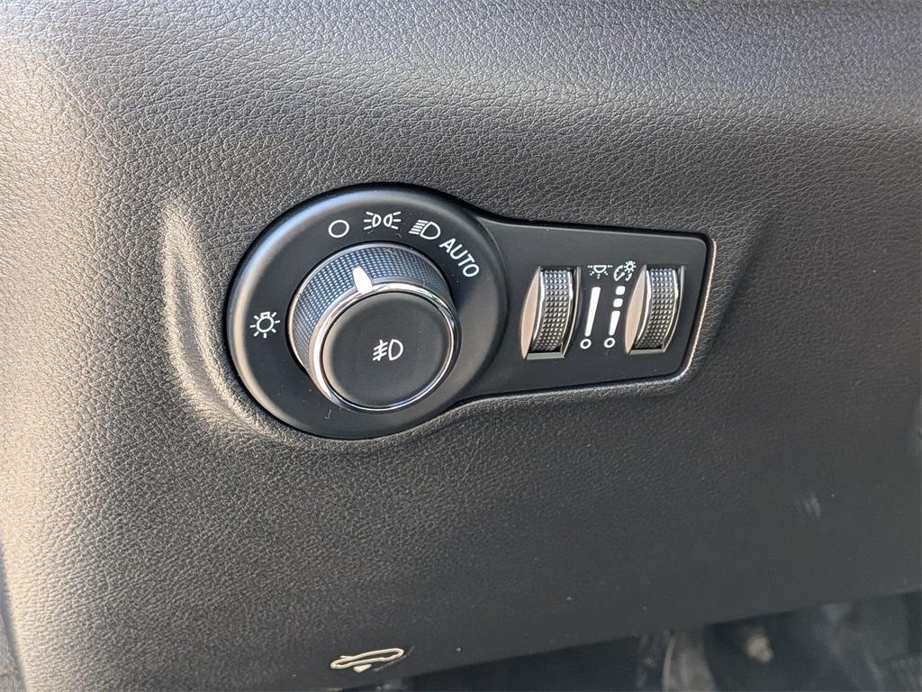 used 2022 Jeep Compass car, priced at $18,499