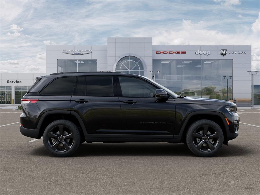 new 2025 Jeep Grand Cherokee car, priced at $48,470