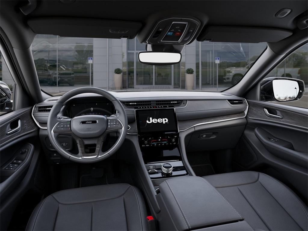 new 2025 Jeep Grand Cherokee car, priced at $48,470