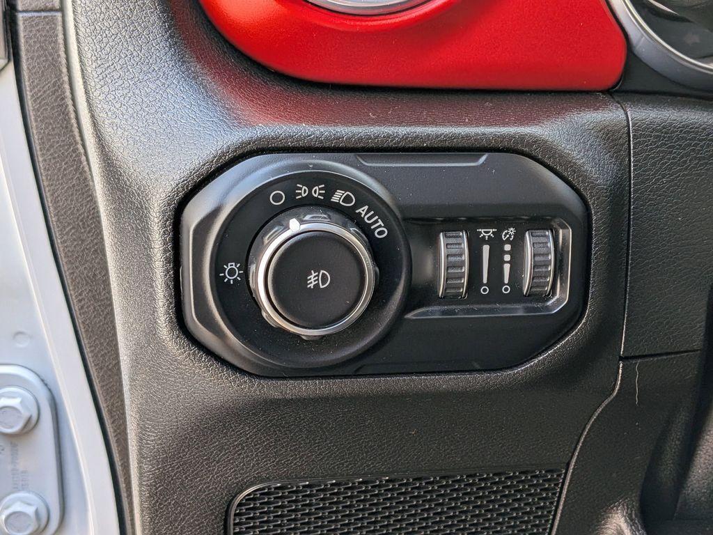 used 2019 Jeep Wrangler Unlimited car, priced at $27,999