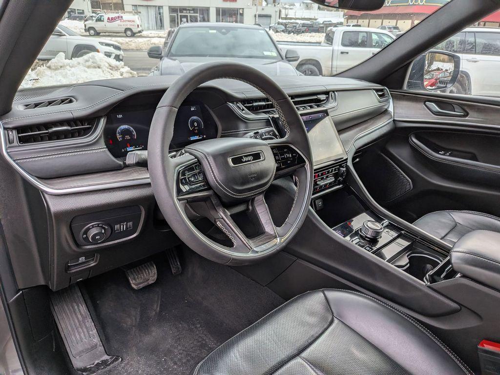 used 2023 Jeep Grand Cherokee car, priced at $38,499