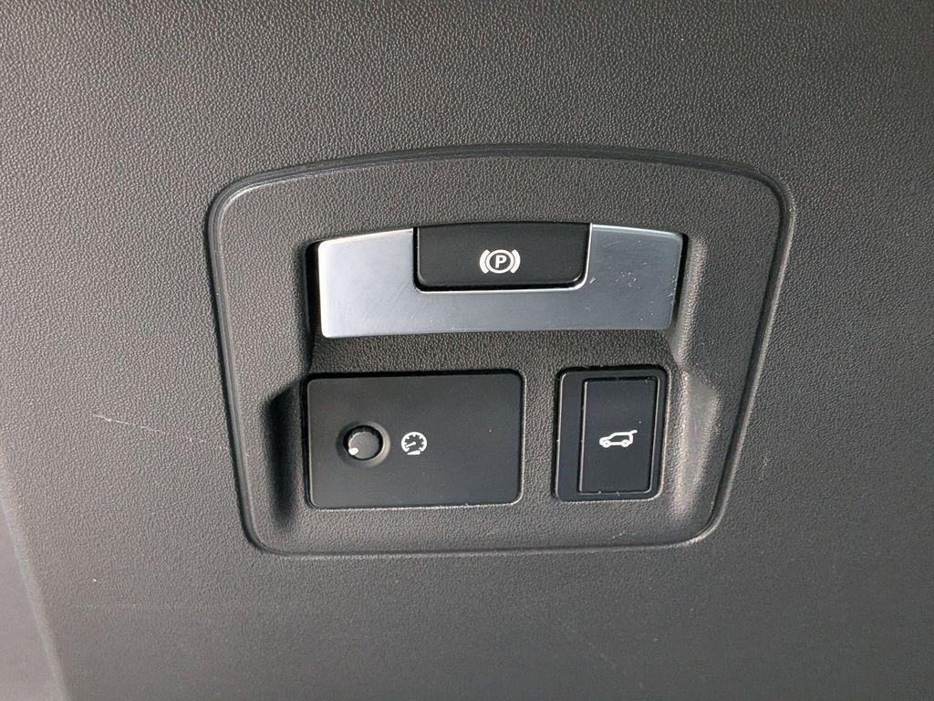 used 2020 Land Rover Range Rover Velar car, priced at $27,999