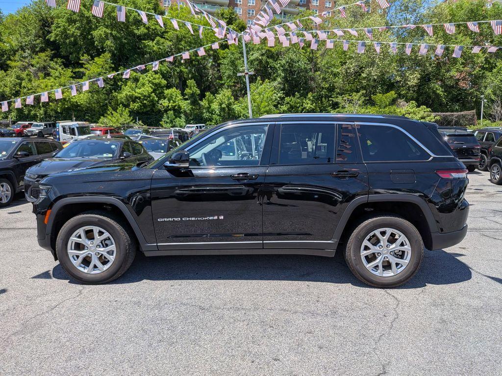 used 2023 Jeep Grand Cherokee car, priced at $32,674