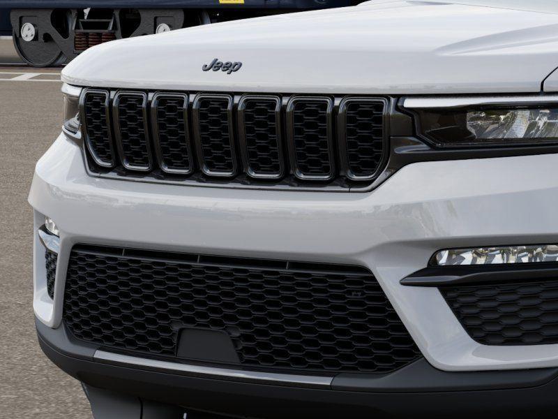 new 2025 Jeep Grand Cherokee car, priced at $45,875