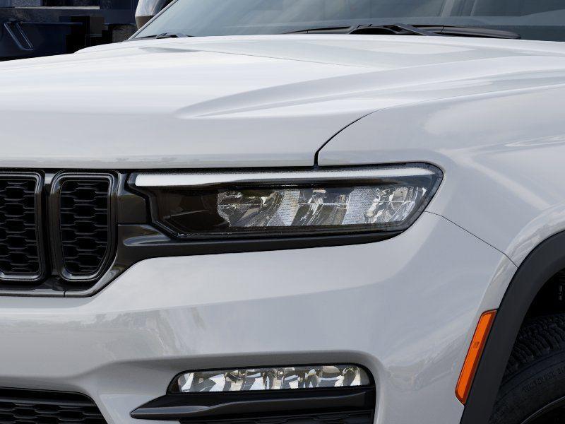 new 2025 Jeep Grand Cherokee car, priced at $45,875