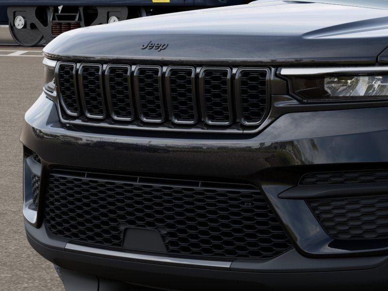new 2025 Jeep Grand Cherokee car, priced at $47,330
