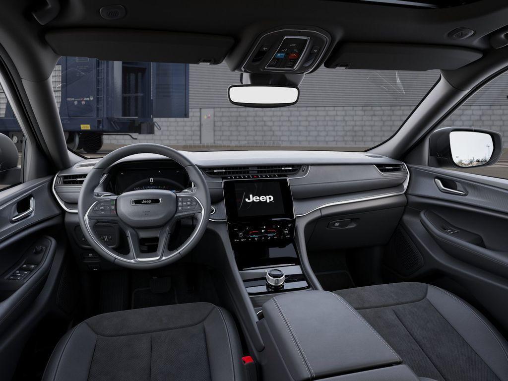 new 2025 Jeep Grand Cherokee car, priced at $47,330